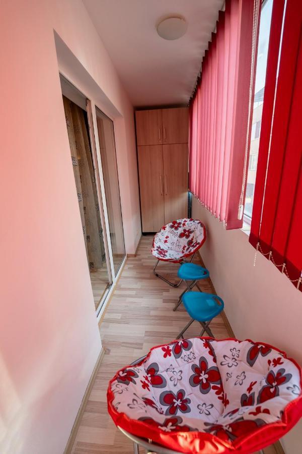 Quiet 3-Room Apt - 2 Parking Spaces - 5 Min Bus Floresti  Ngoại thất bức ảnh