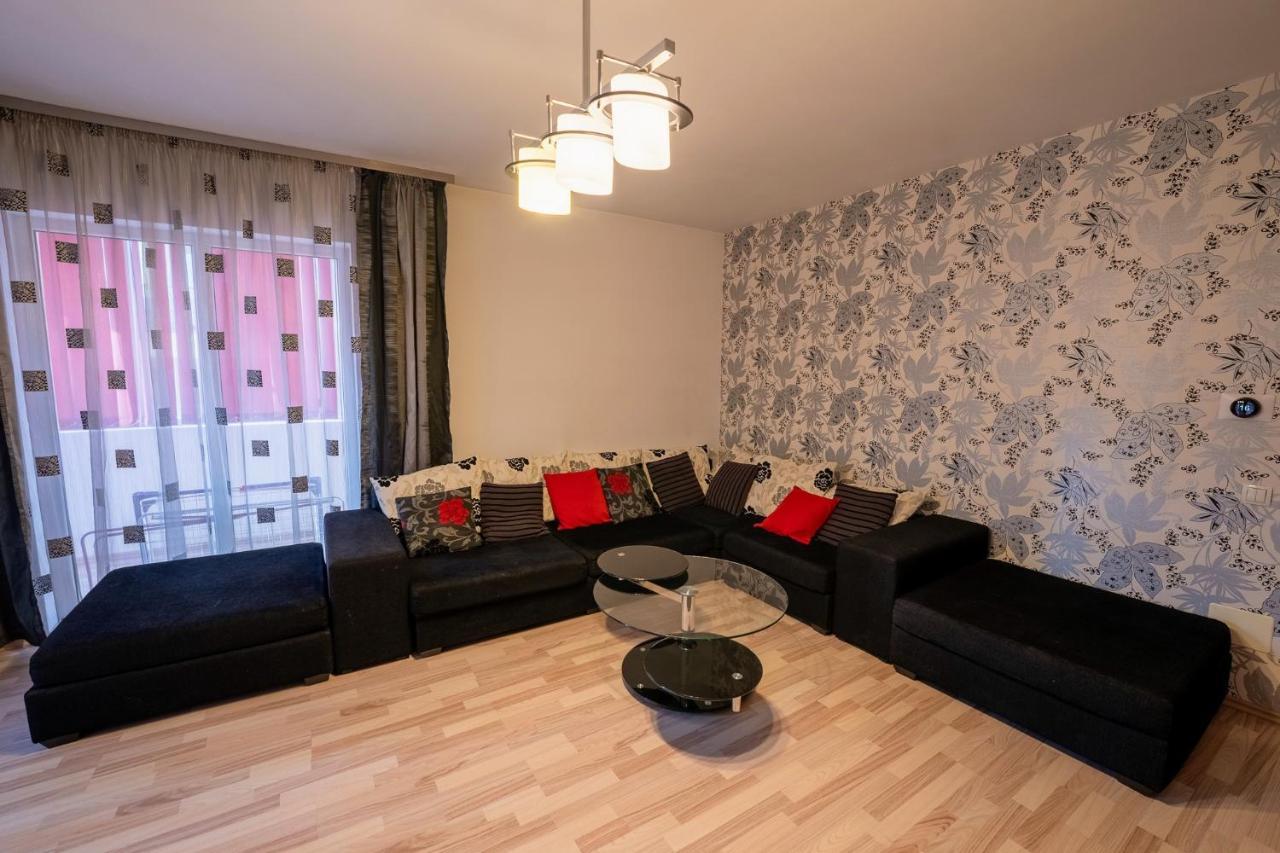 Quiet 3-Room Apt - 2 Parking Spaces - 5 Min Bus Floresti  Ngoại thất bức ảnh