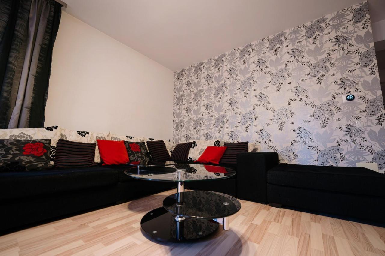 Quiet 3-Room Apt - 2 Parking Spaces - 5 Min Bus Floresti  Ngoại thất bức ảnh