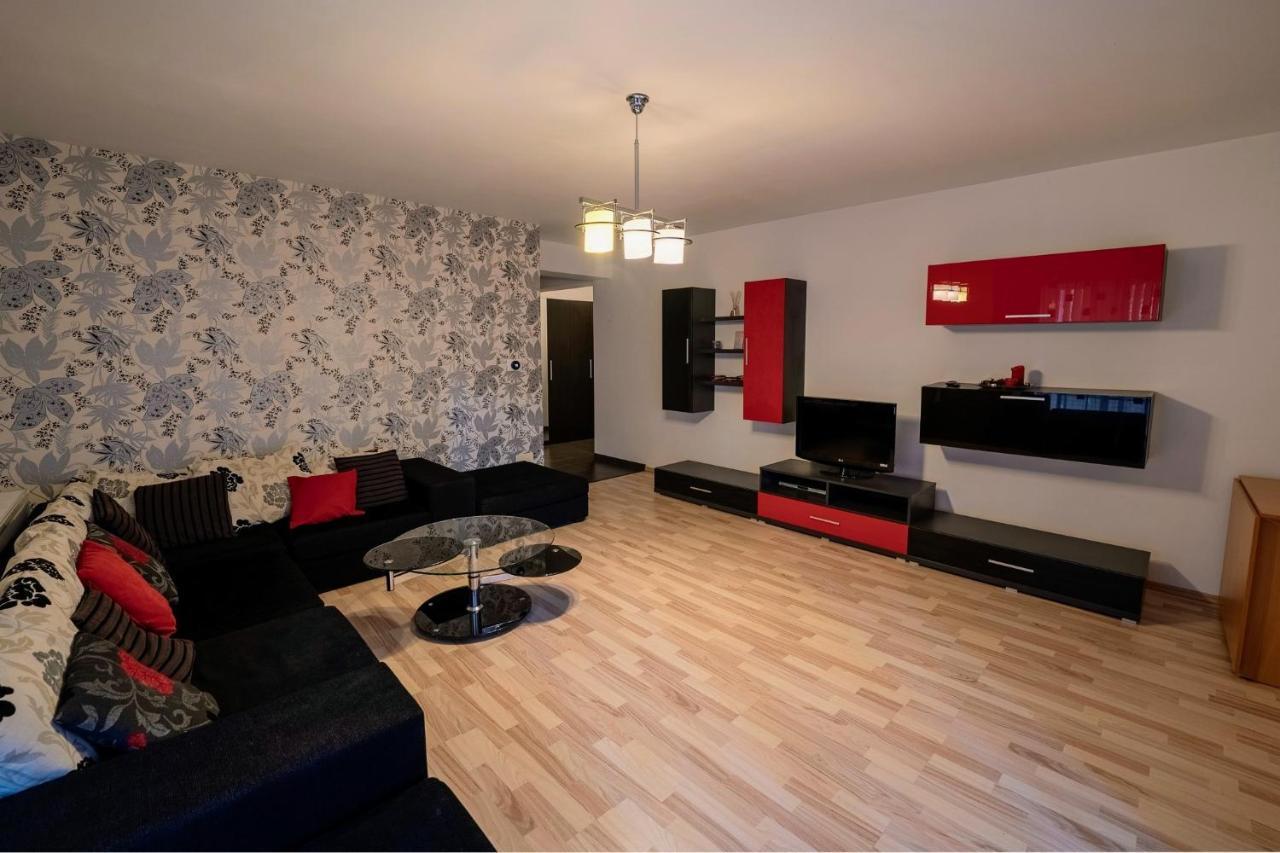 Quiet 3-Room Apt - 2 Parking Spaces - 5 Min Bus Floresti  Ngoại thất bức ảnh